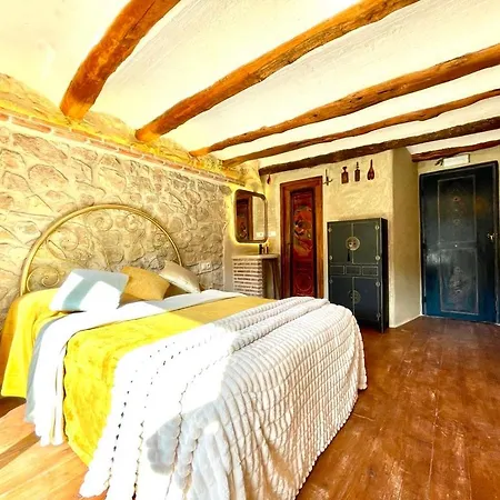 La Pequena Cantonesa *